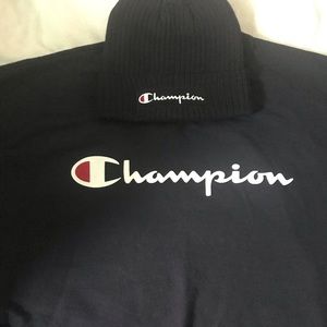 Authentic Champion sweatshirt with Champion hat
